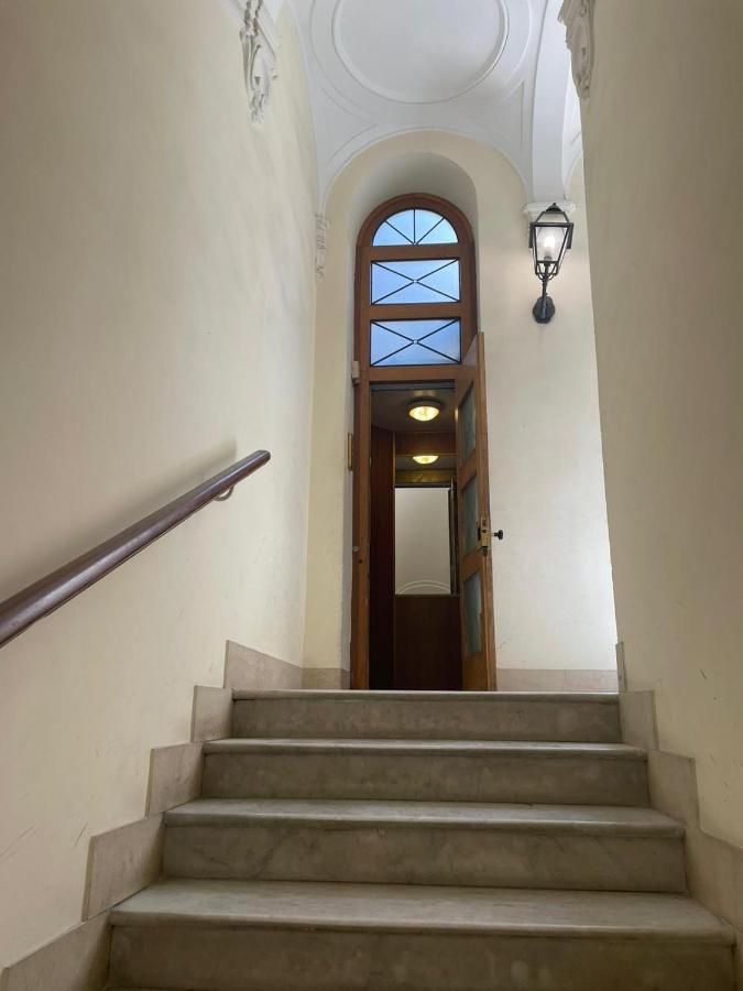 ローマIrex Trevi Fountain Private Penthouseアパートメント エクステリア 写真